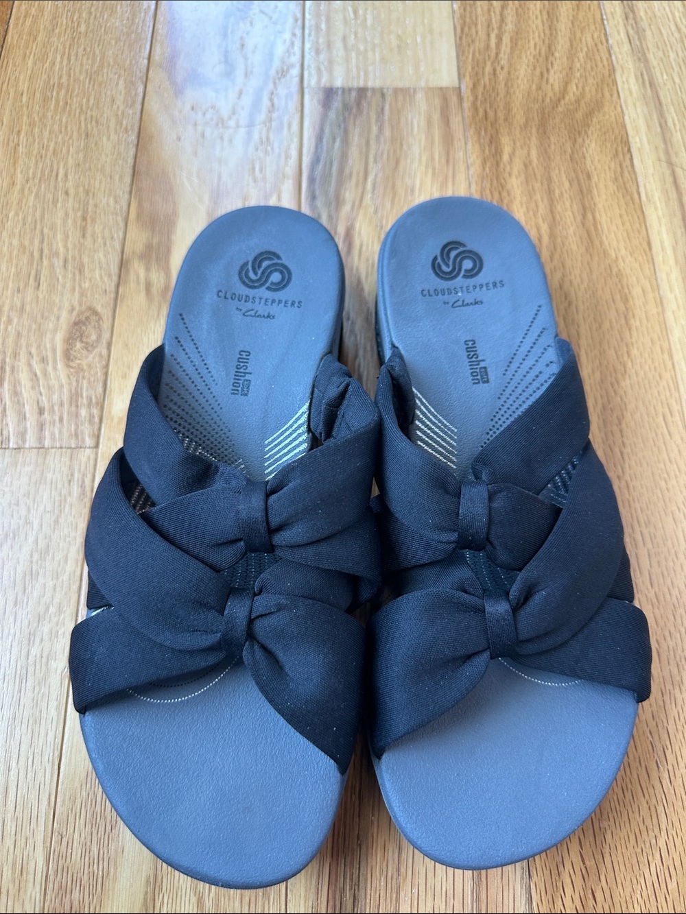 Clarks Black Knot-Detail Cloudsteppers Slip-On Sandals